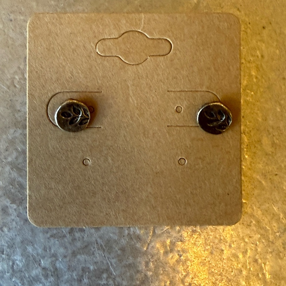 Silver Skull Stud Earrings